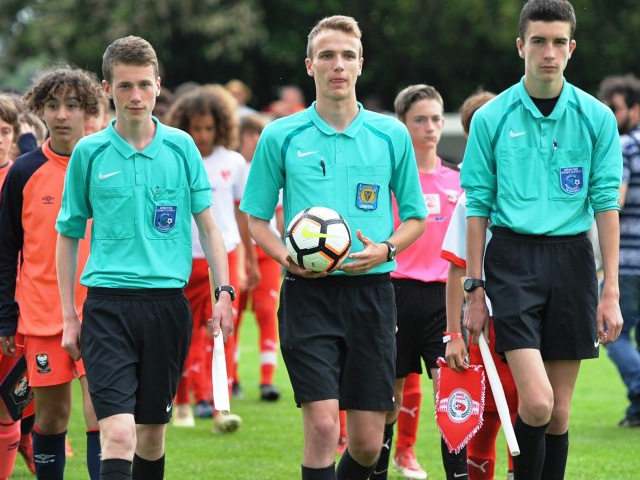Les arbitres de foot du TIG Les arbitres de foot du TIG